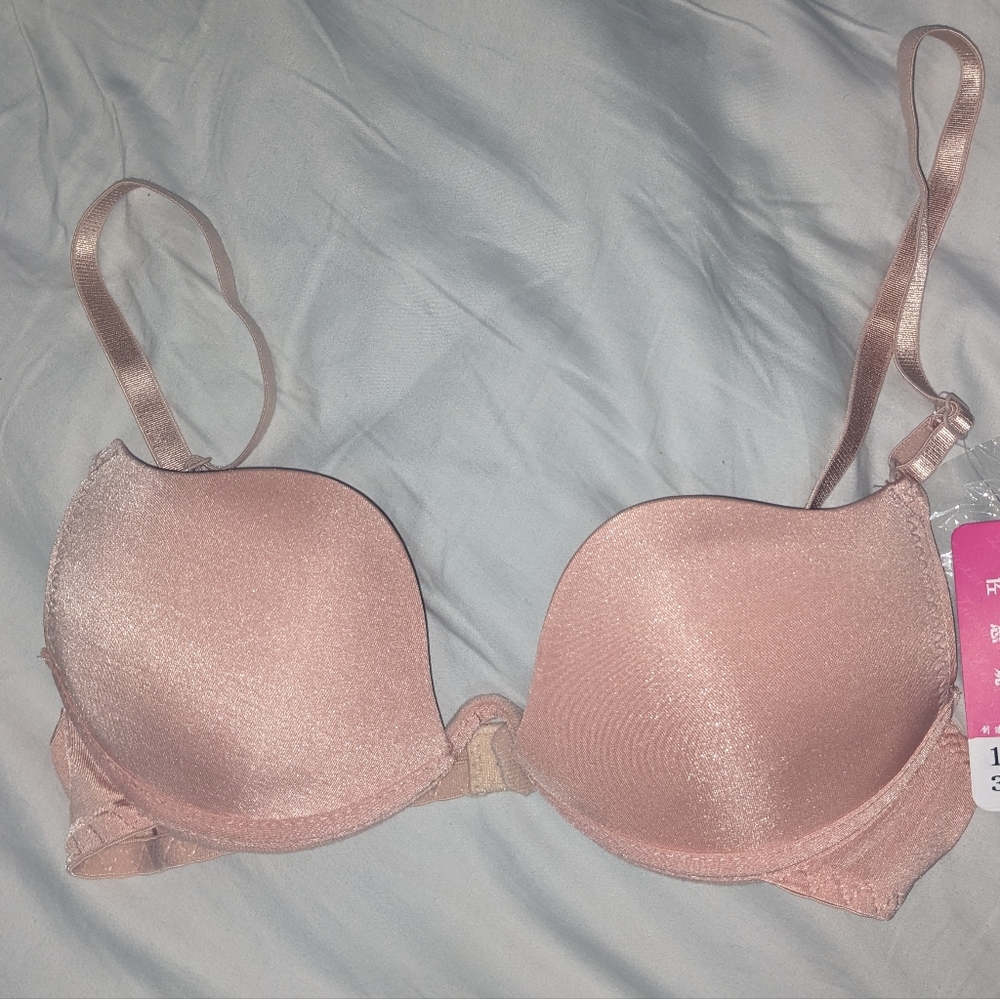 NWT Padded Demi Coverage Strapy Plunge Bra